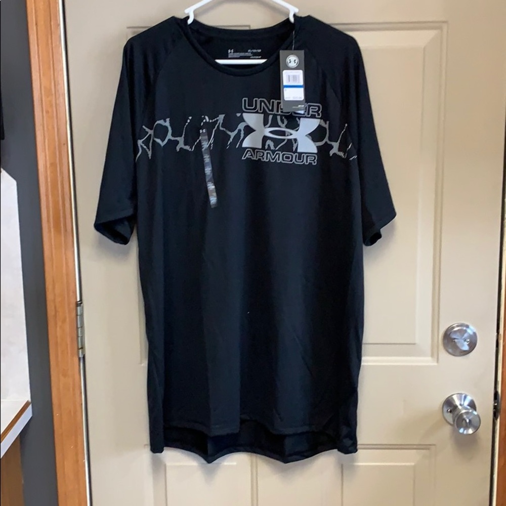 NWT men’s Underarmour T-shirt